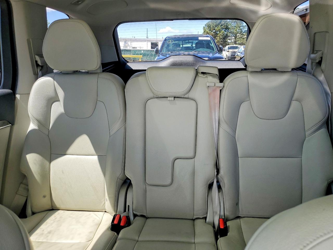 Volvo XC90 T5