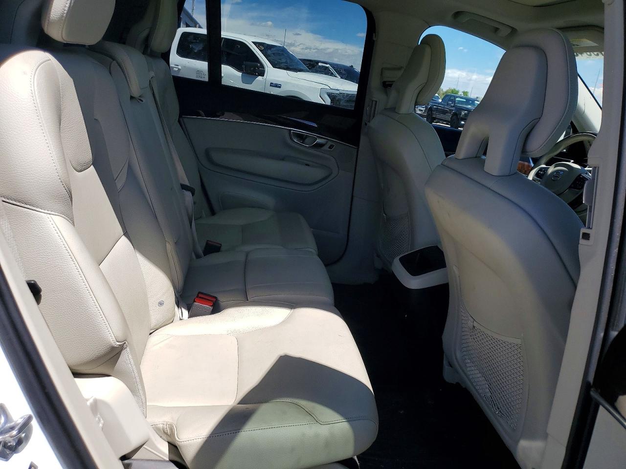 Volvo XC90 T5