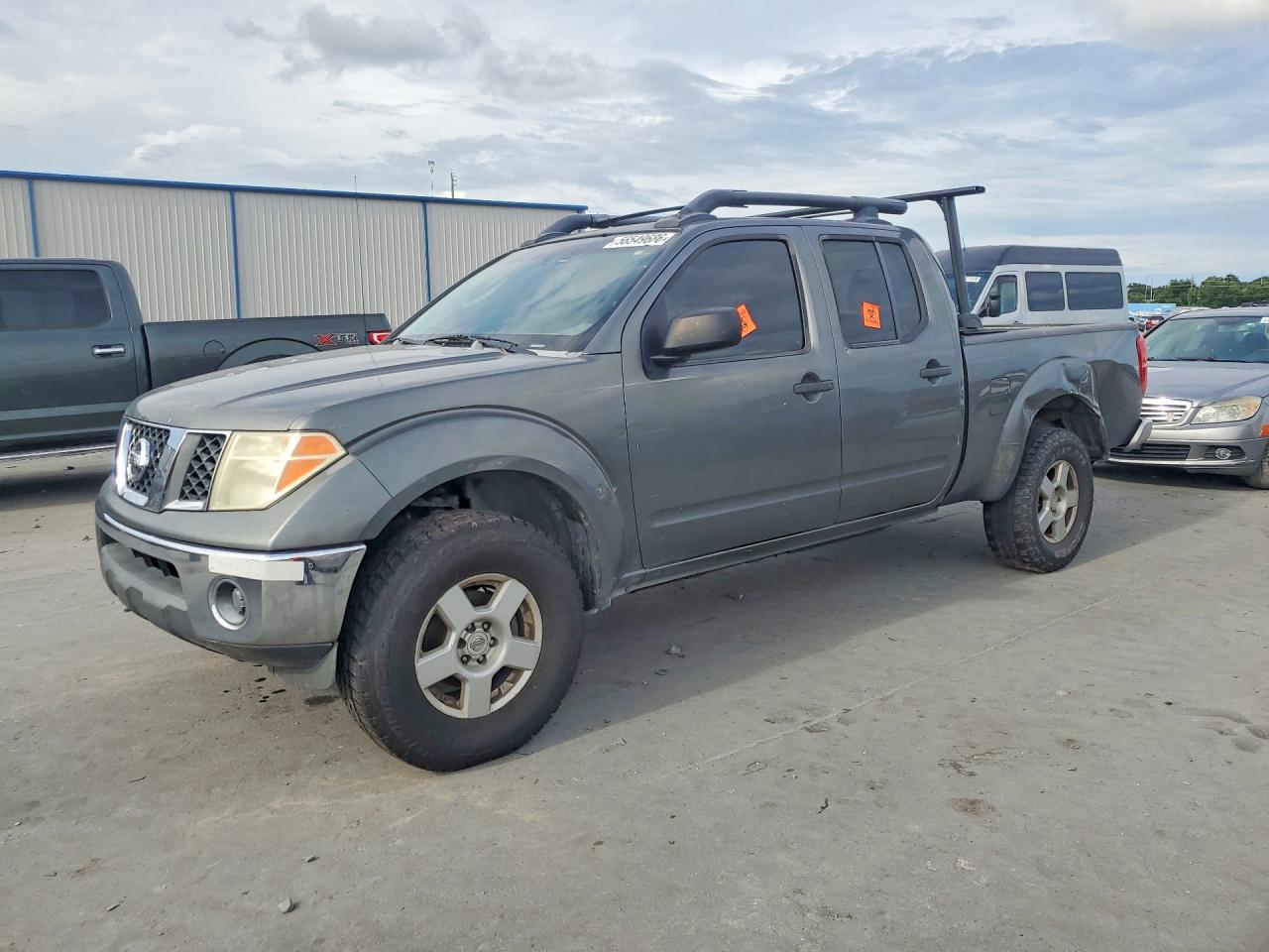 Salvage Nissan Frontier Image