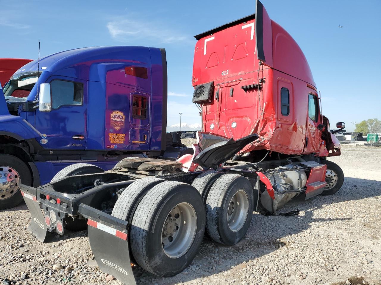 Freightliner Cascadia 126