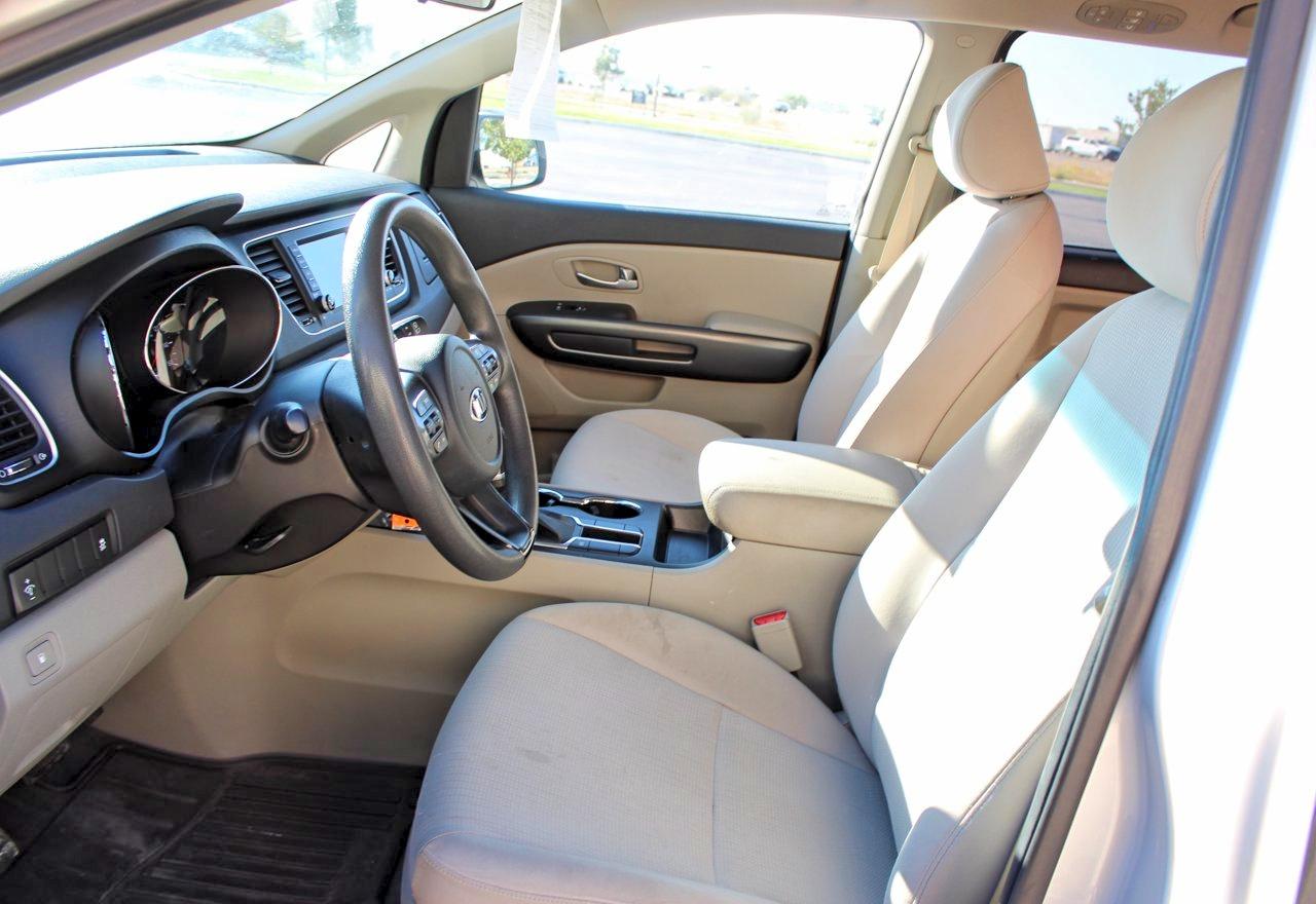 Kia Sedona Lx