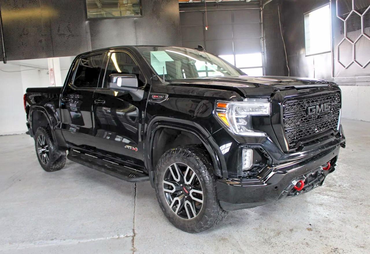 Salvage GMC Sierra Image
