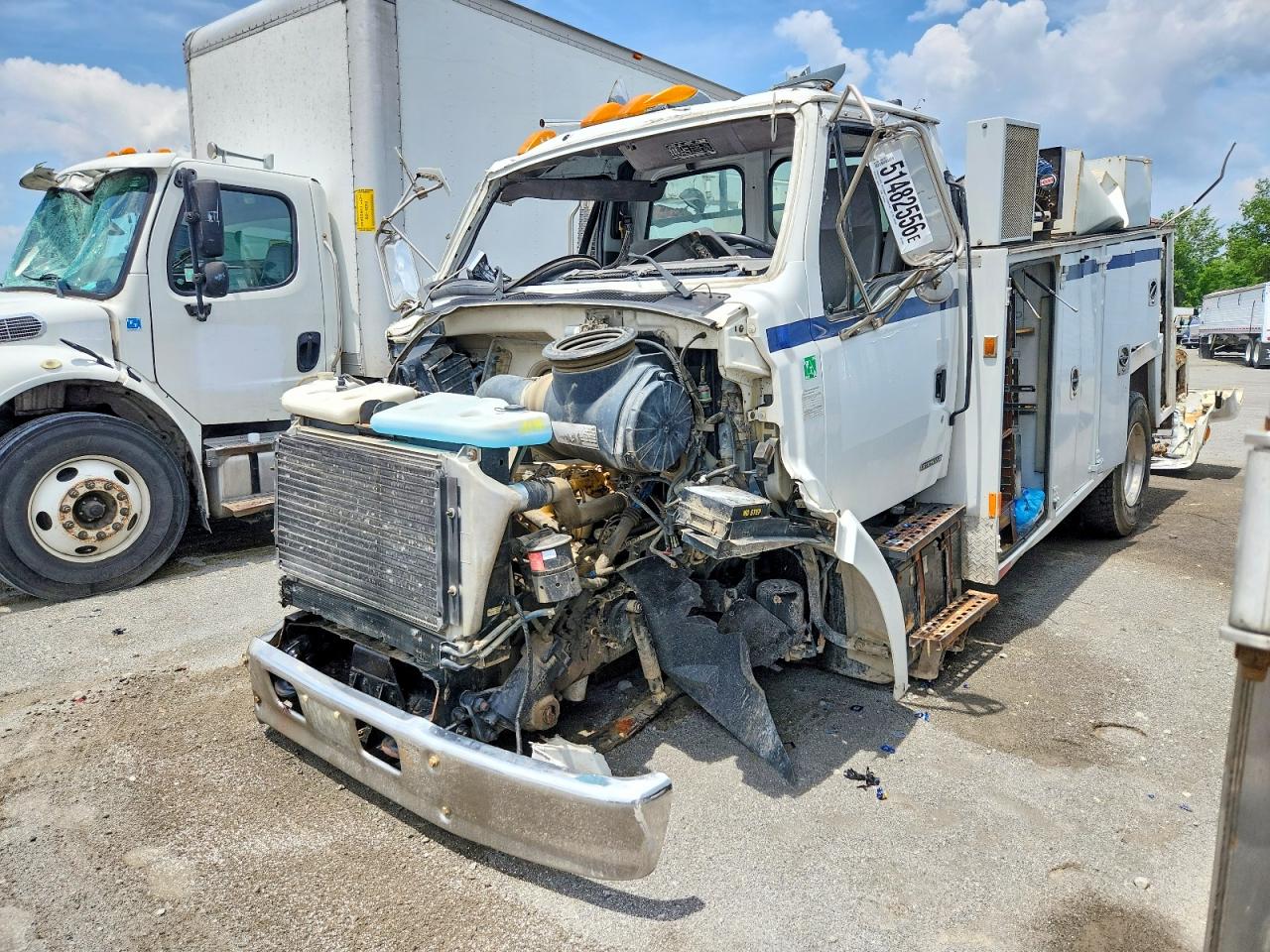 Sterling Truck L7500