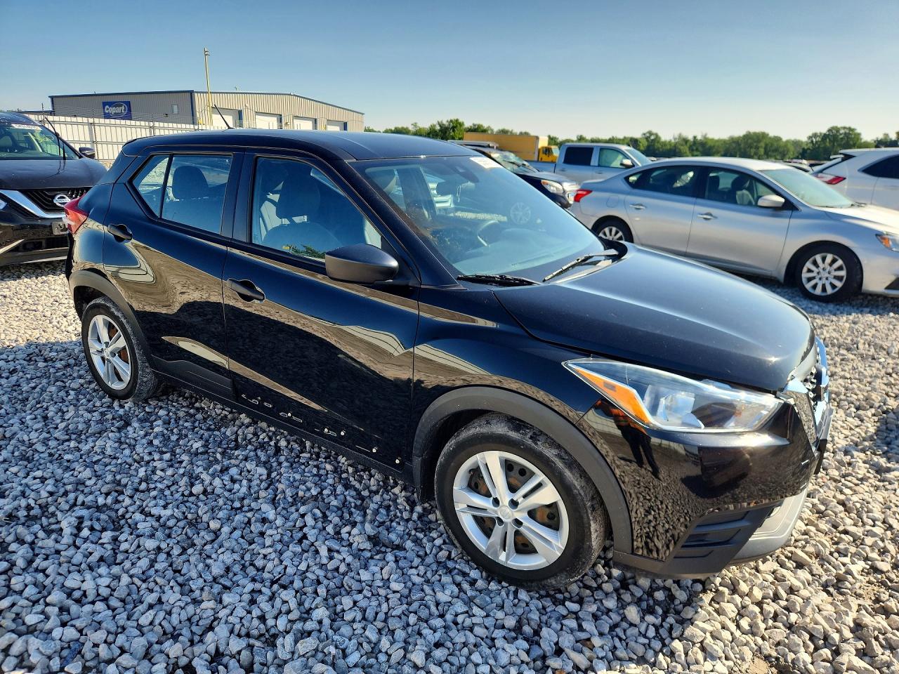 Nissan Kicks S