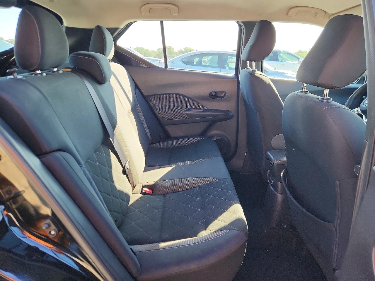 Nissan Kicks S