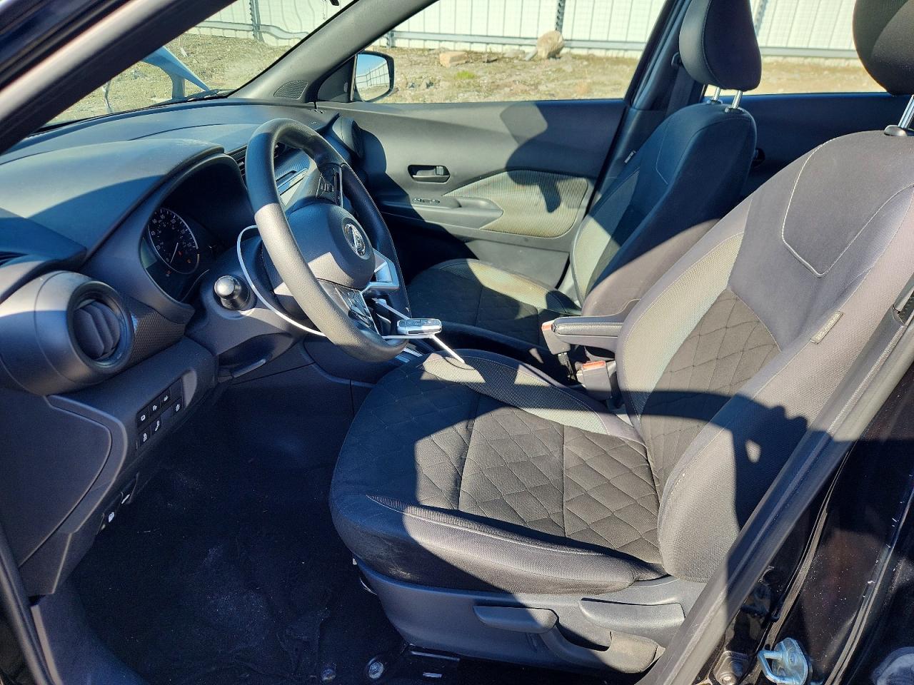 Nissan Kicks S