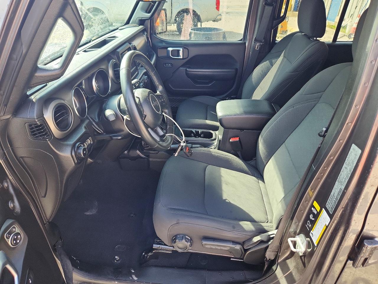 Jeep Wrangler Sport