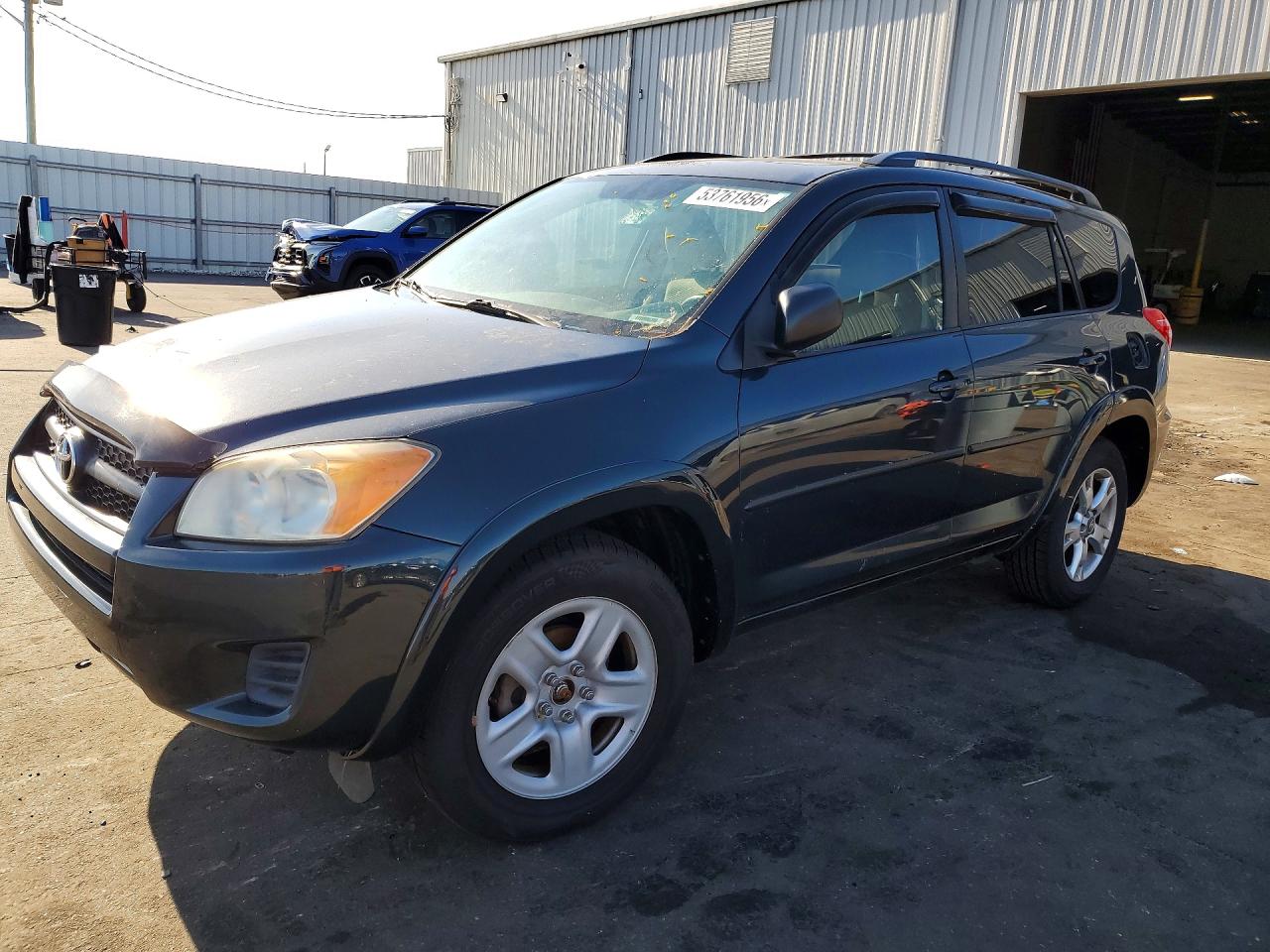 Salvage Toyota RAV4 Image