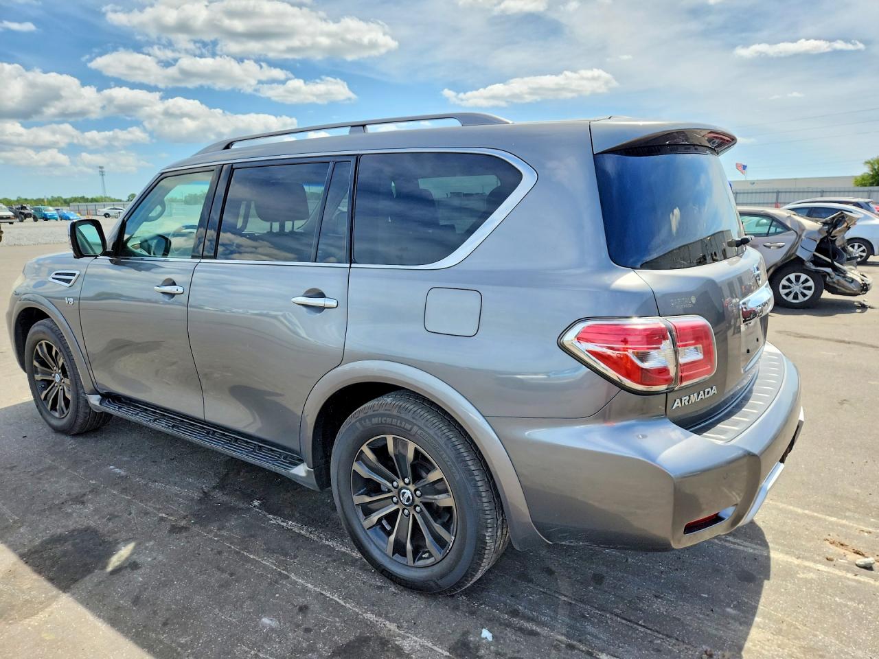 Nissan Armada Platinum