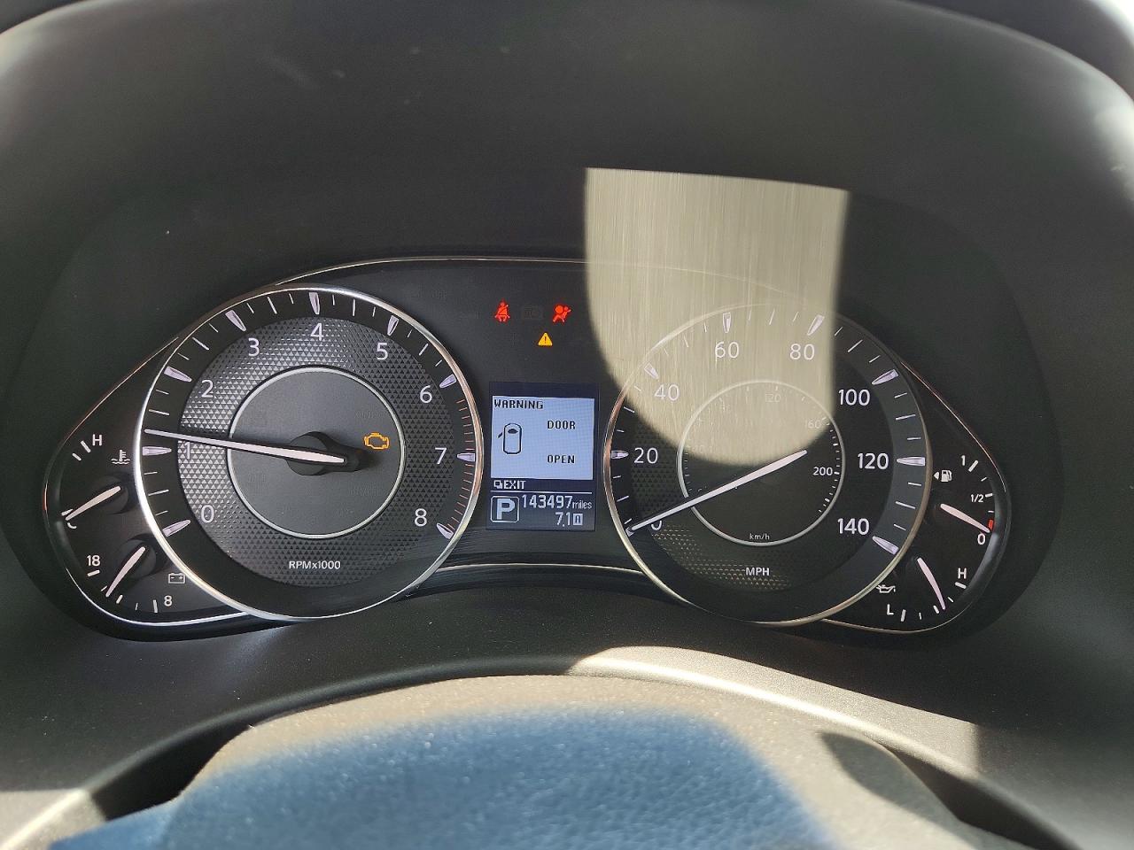 Nissan Armada Platinum