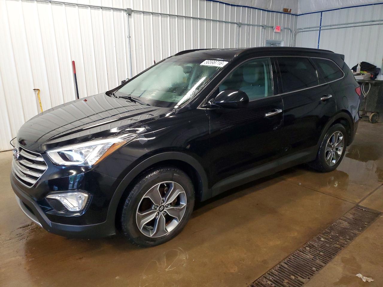 Salvage Hyundai SANTA FE Image