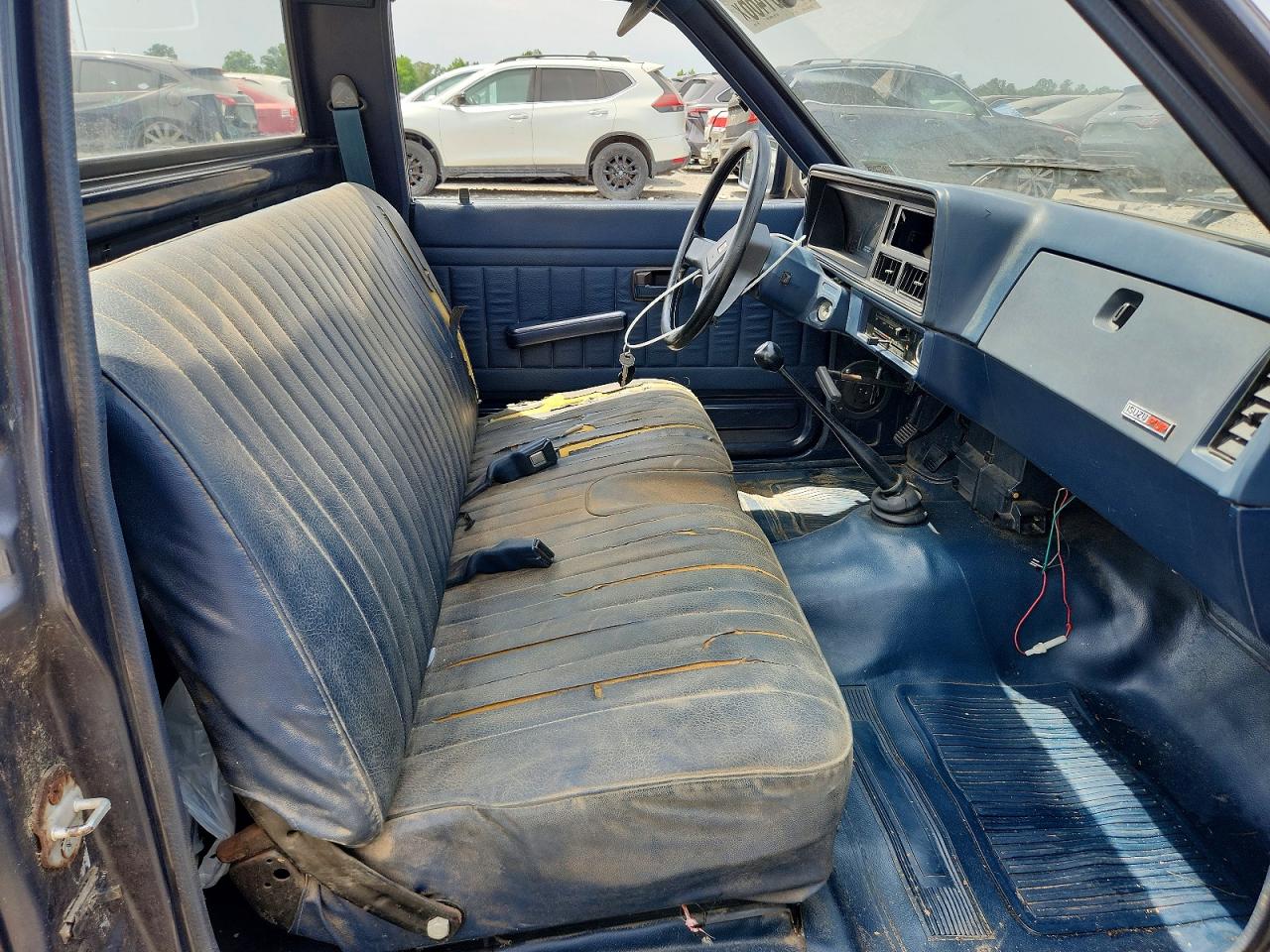 Isuzu Small Pu