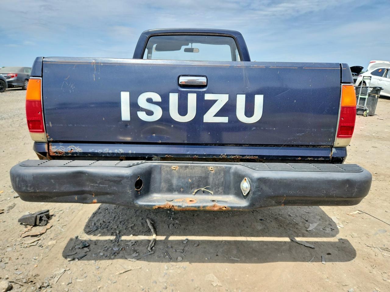 Isuzu Small Pu