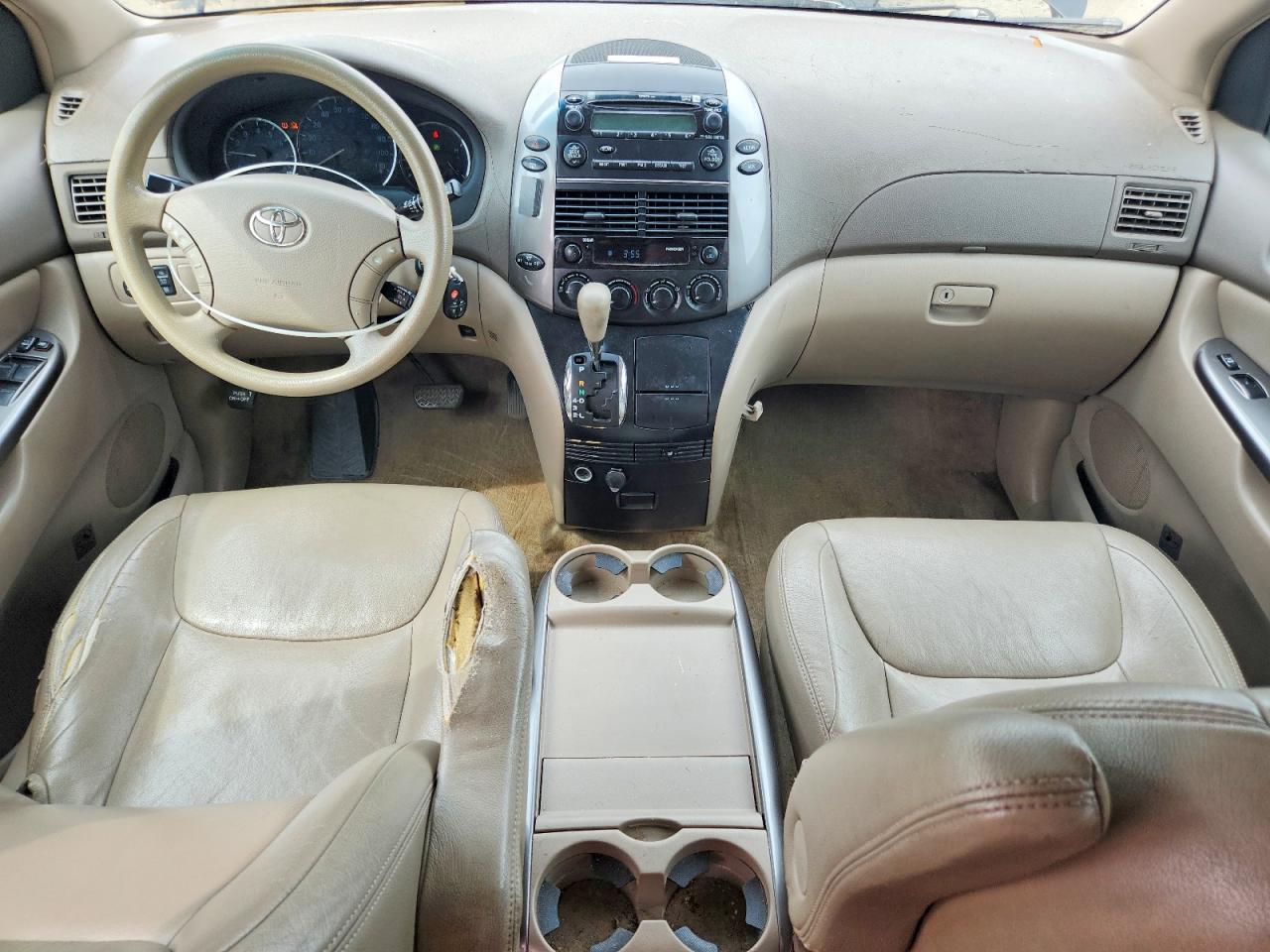 Toyota Sienna Le 8-passenger
