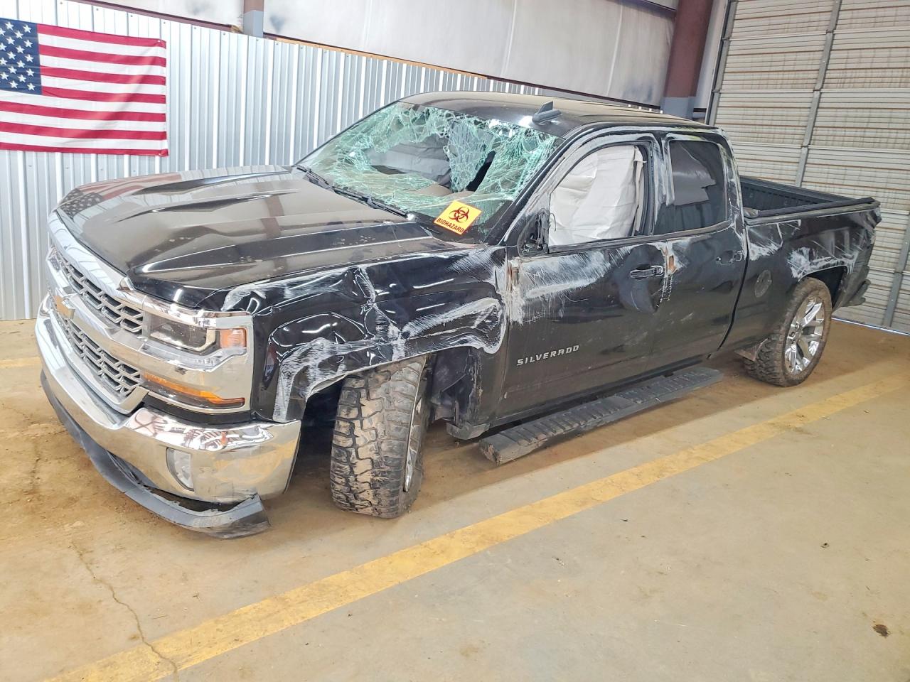 Salvage Chevrolet Silverado Image