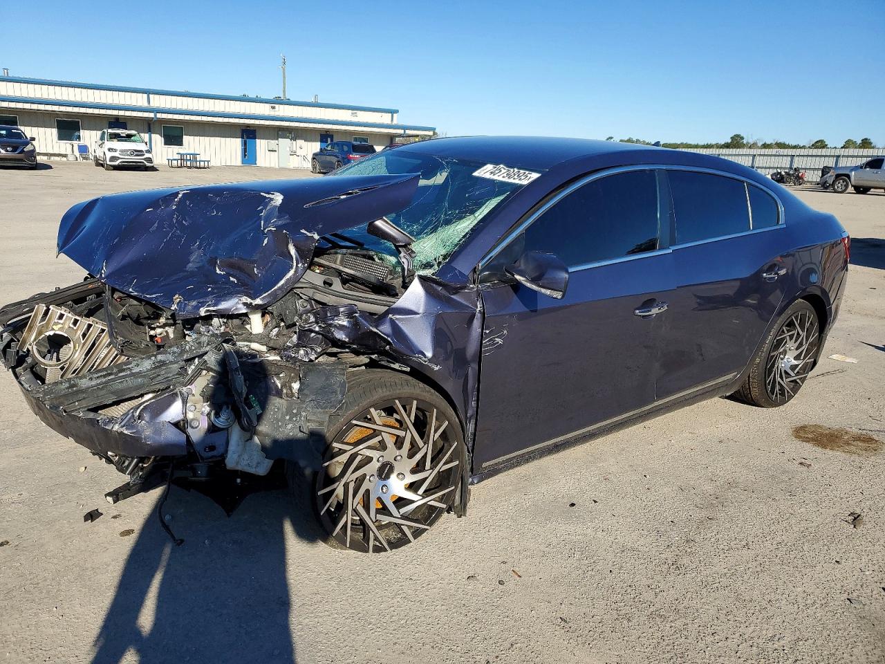 Salvage Buick LaCrosse Image