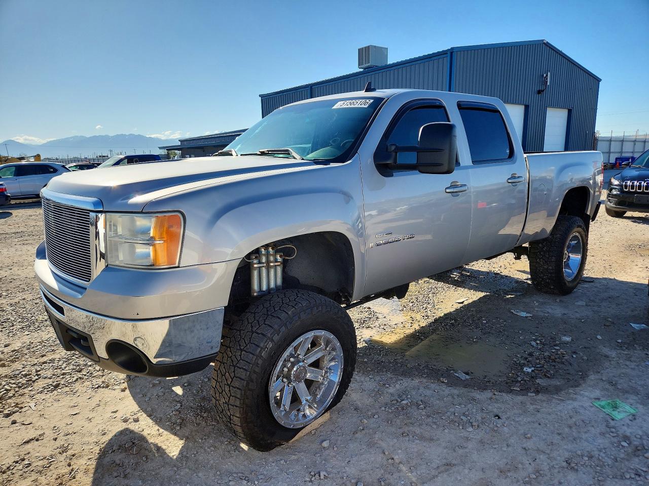 Salvage GMC Sierra Image