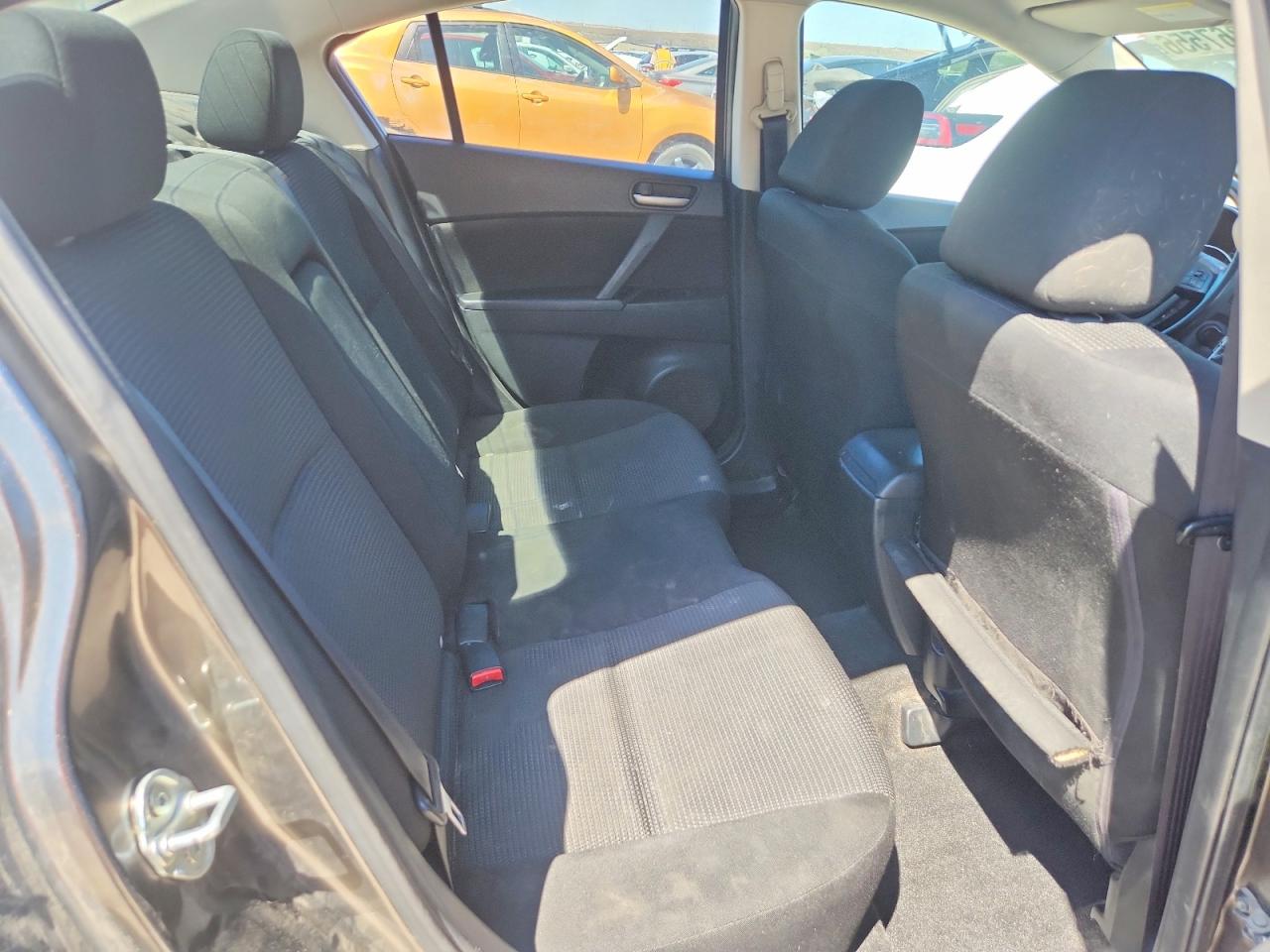 Mazda 3 I