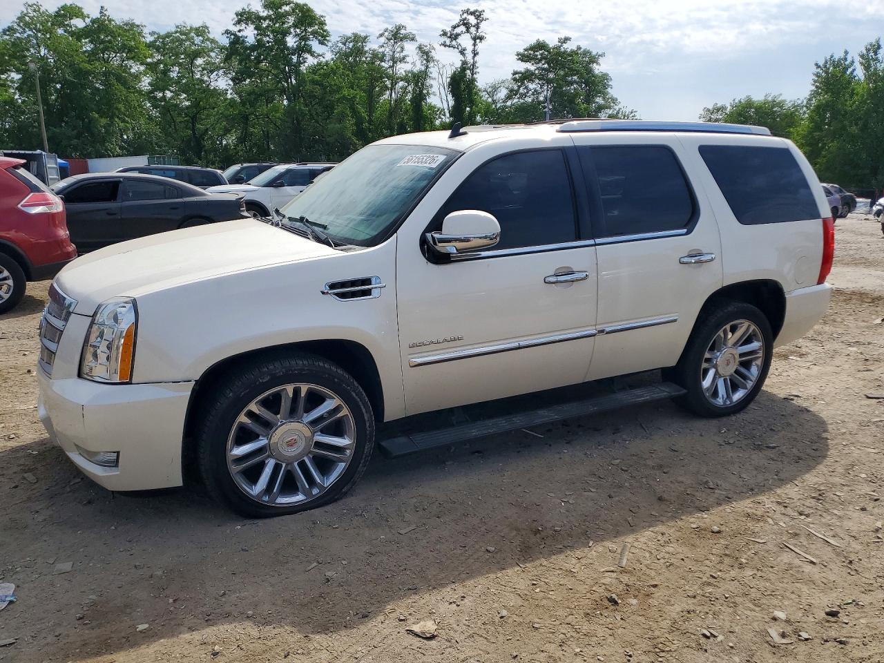 Salvage Cadillac Escalade Image