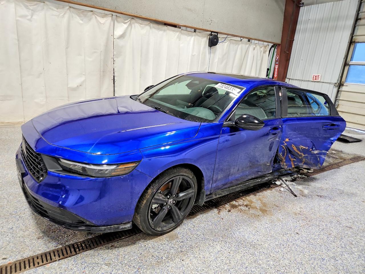 Salvage Honda Accord Image