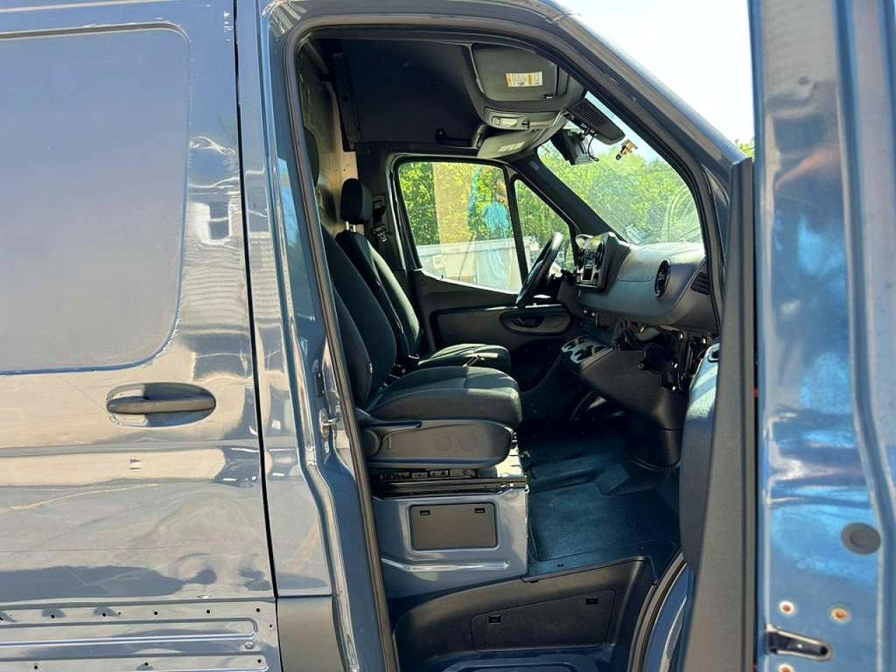 Mercedes-Benz Sprinter 2500