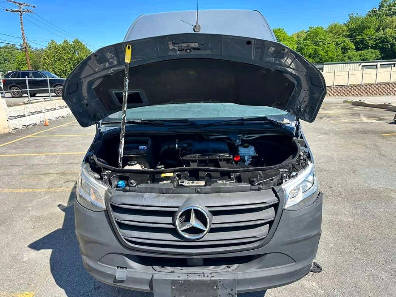 Mercedes-Benz Sprinter 2500