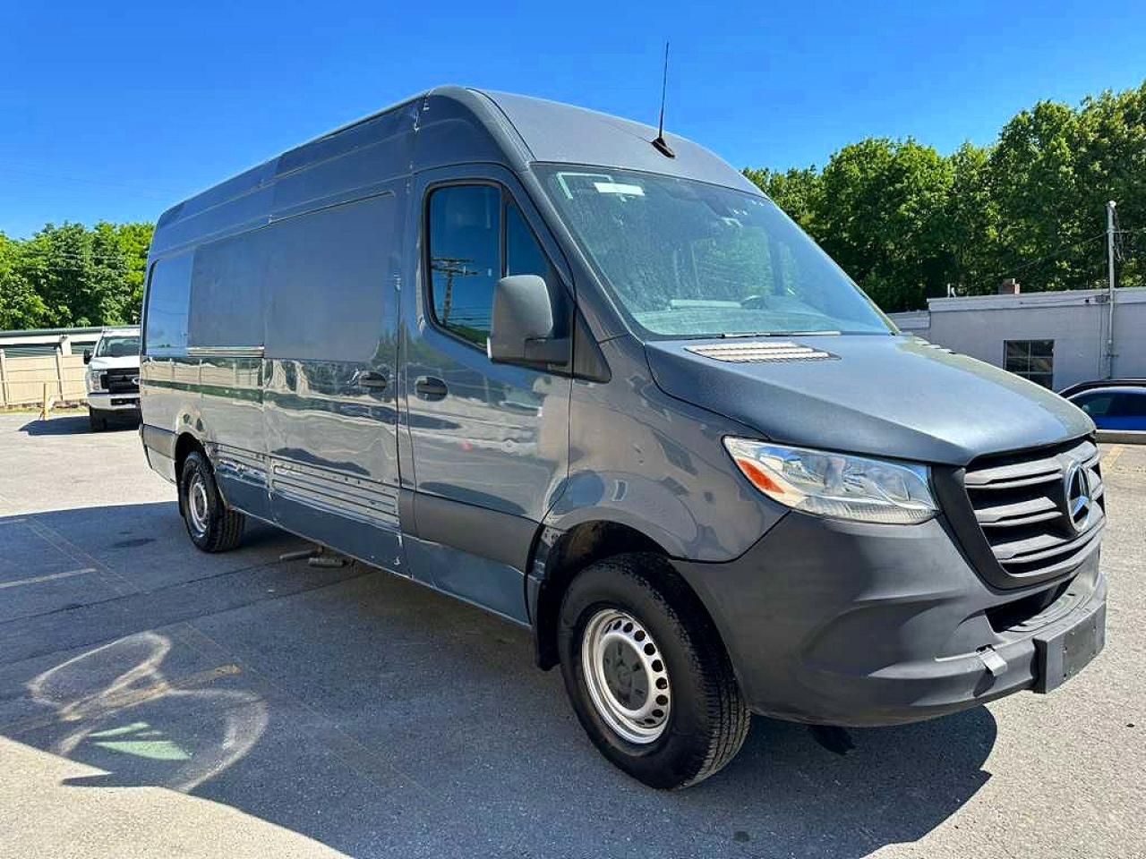 Mercedes-Benz Sprinter 2500