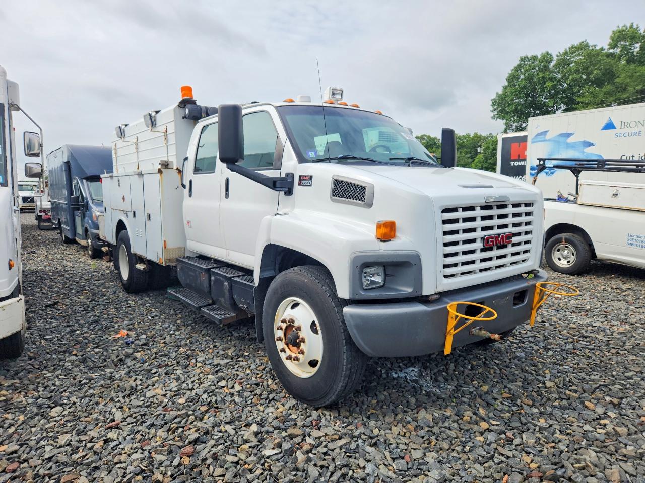 GMC C K R8500 C8e042