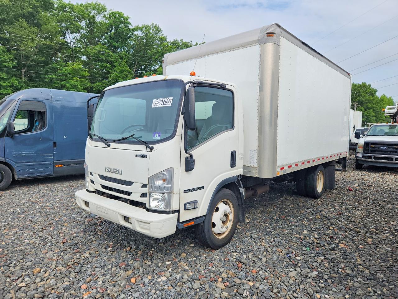 Salvage Isuzu Npr Image
