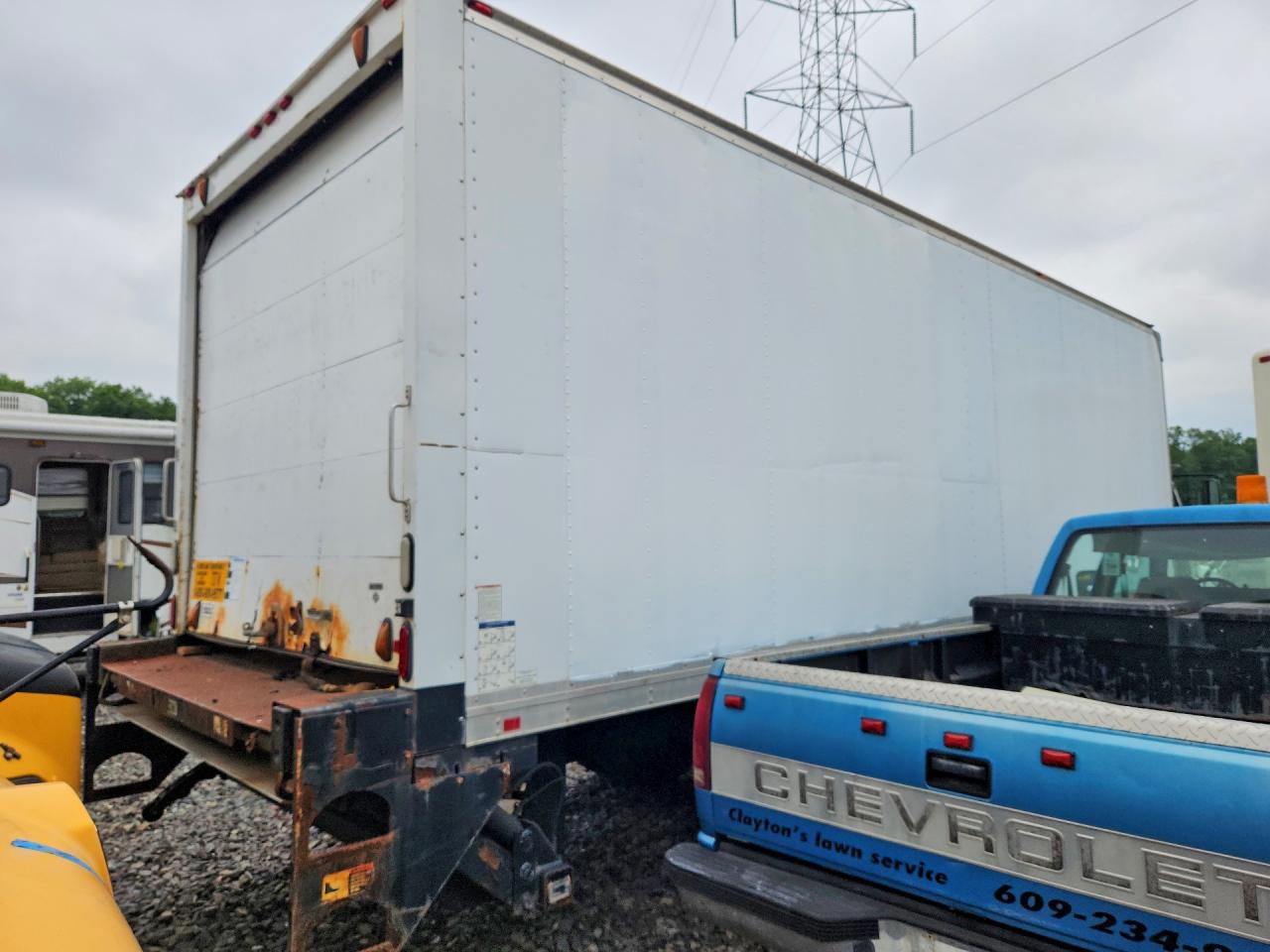 Fruehauf Medium Duty Box Trucks