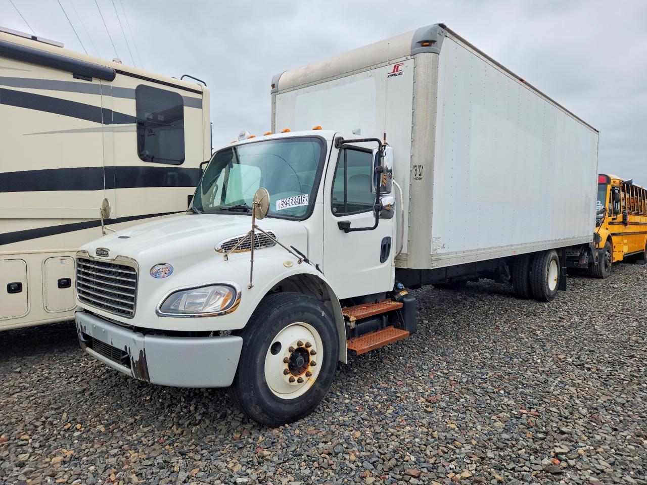 Salvage Fruehauf Medium Duty Box Trucks Image