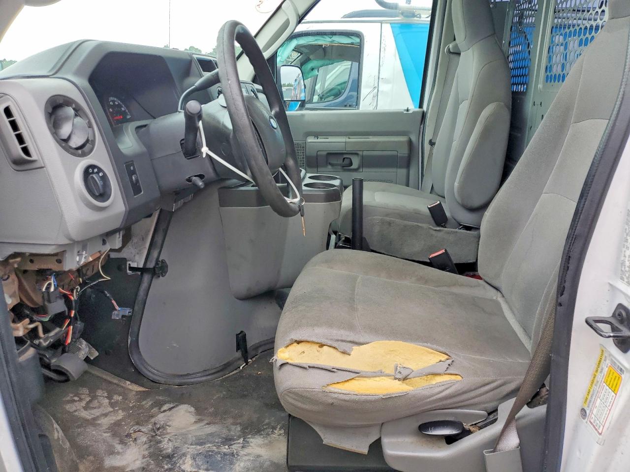 Ford Econoline E250 Van