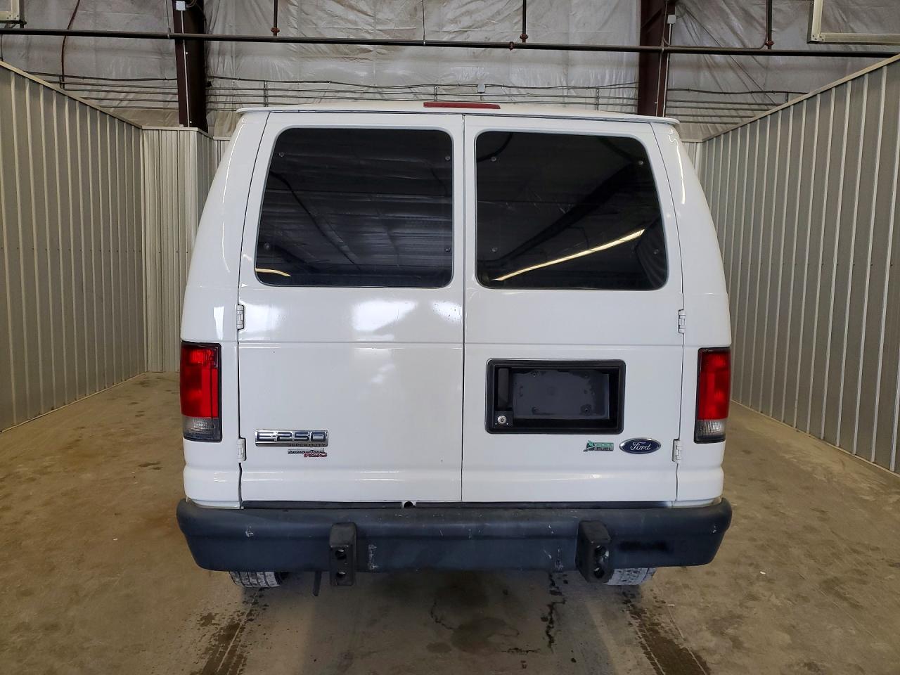 Ford Econoline E250 Van