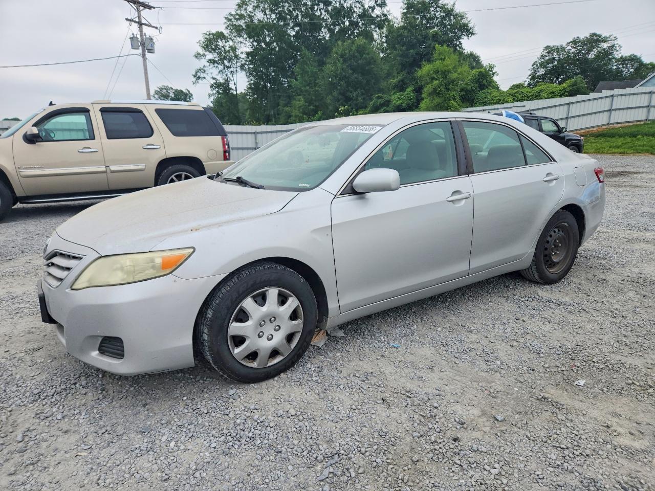 Salvage Toyota Camry Image