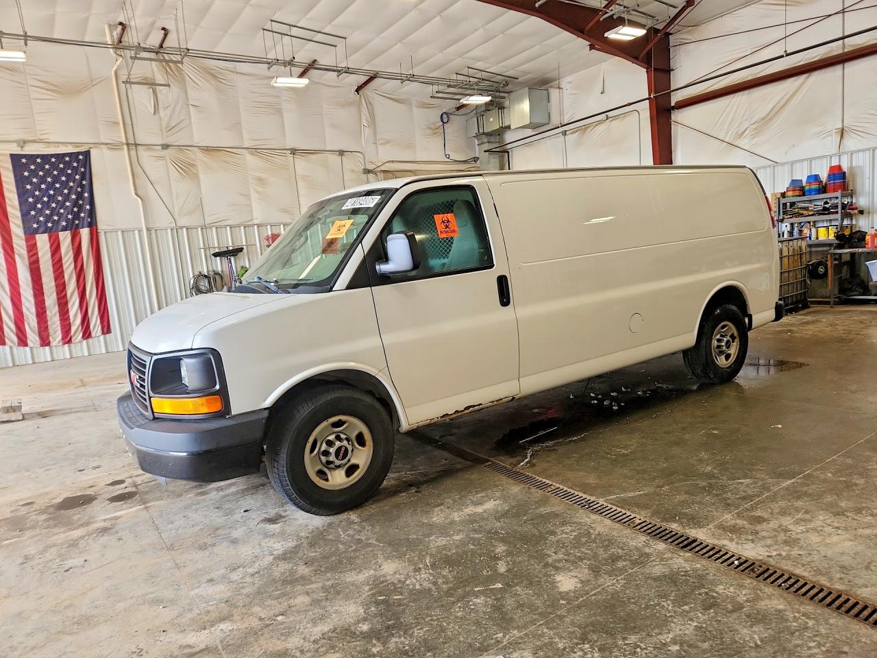 Salvage GMC Savana Image