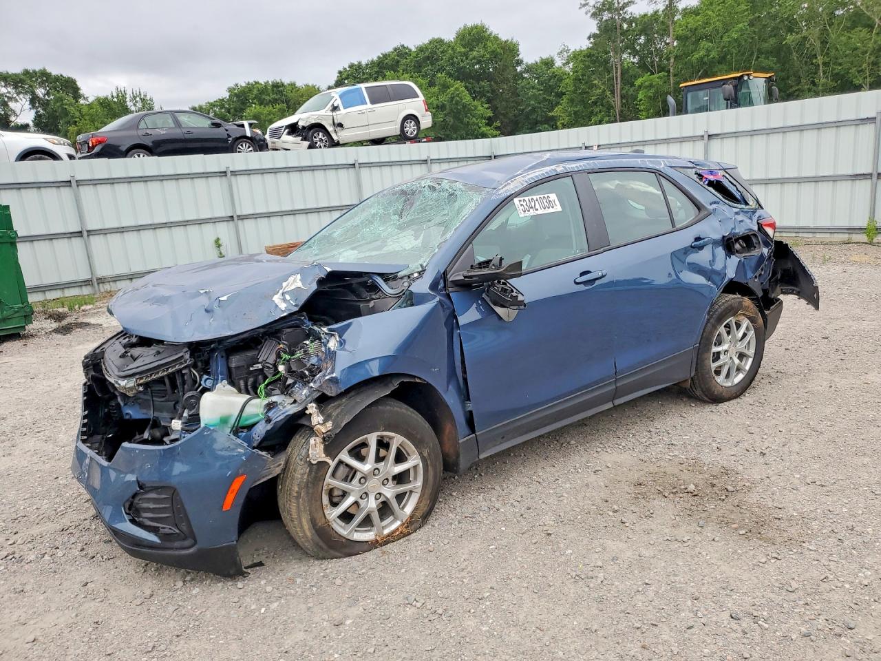 Salvage Chevrolet Equinox Image