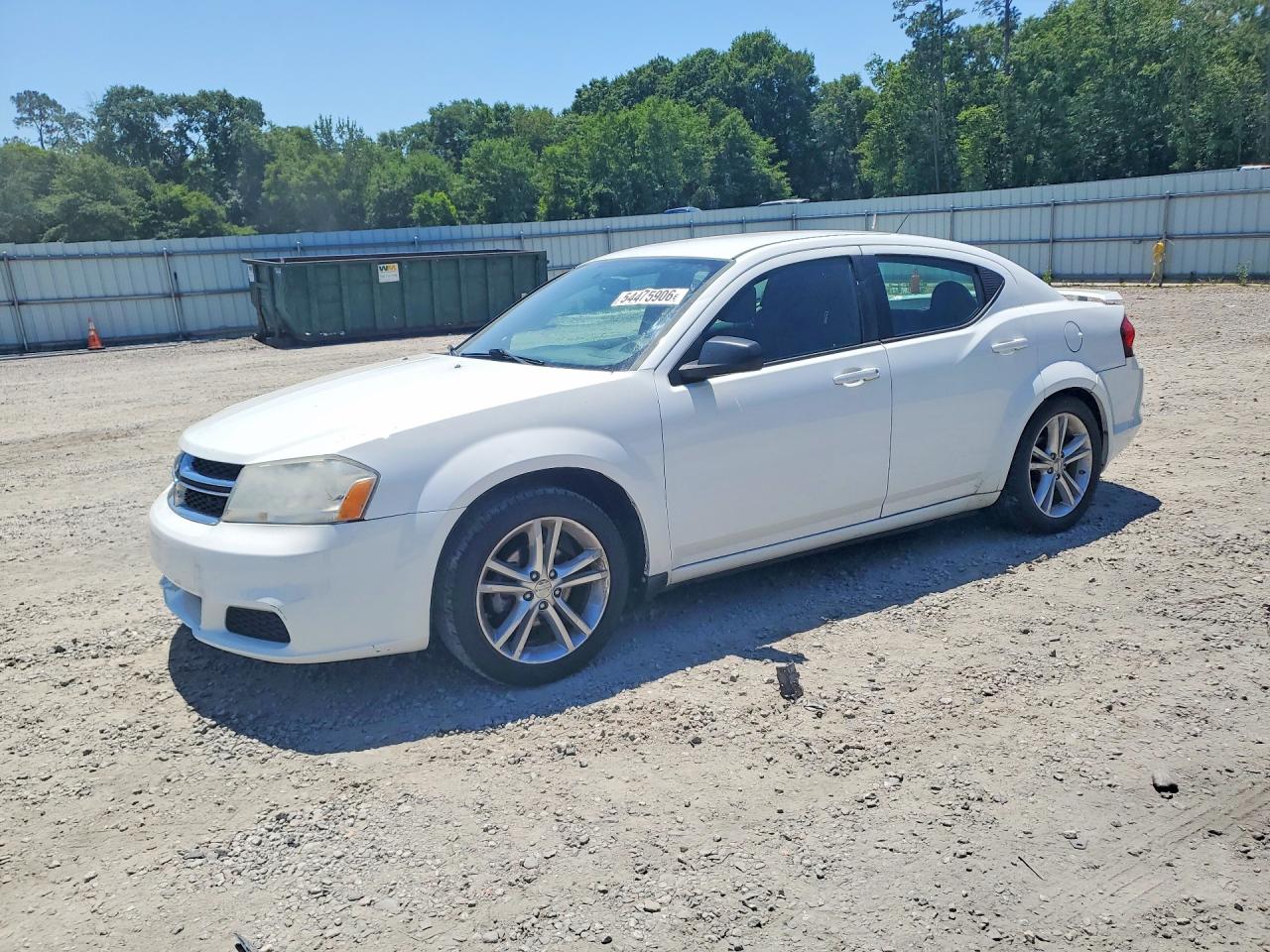 Salvage Dodge Avenger Image