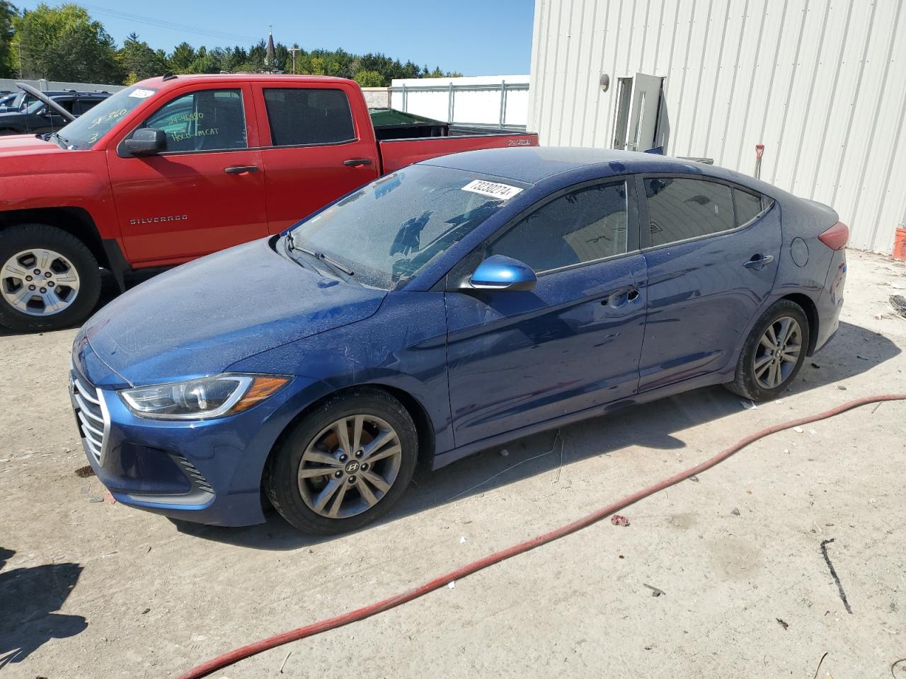 Salvage Hyundai ELANTRA Image