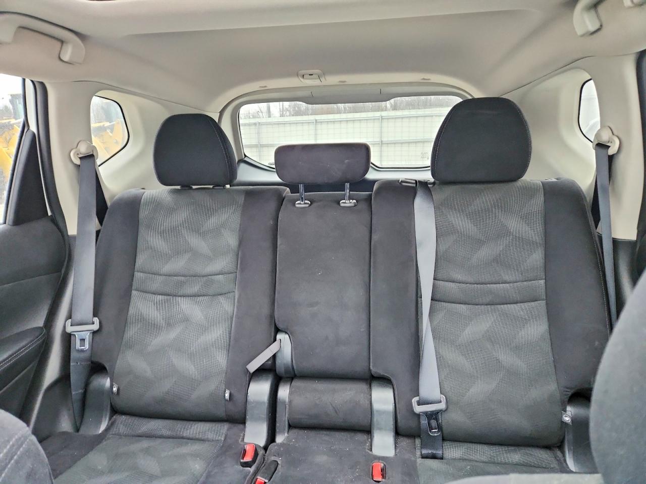 Nissan Rogue S