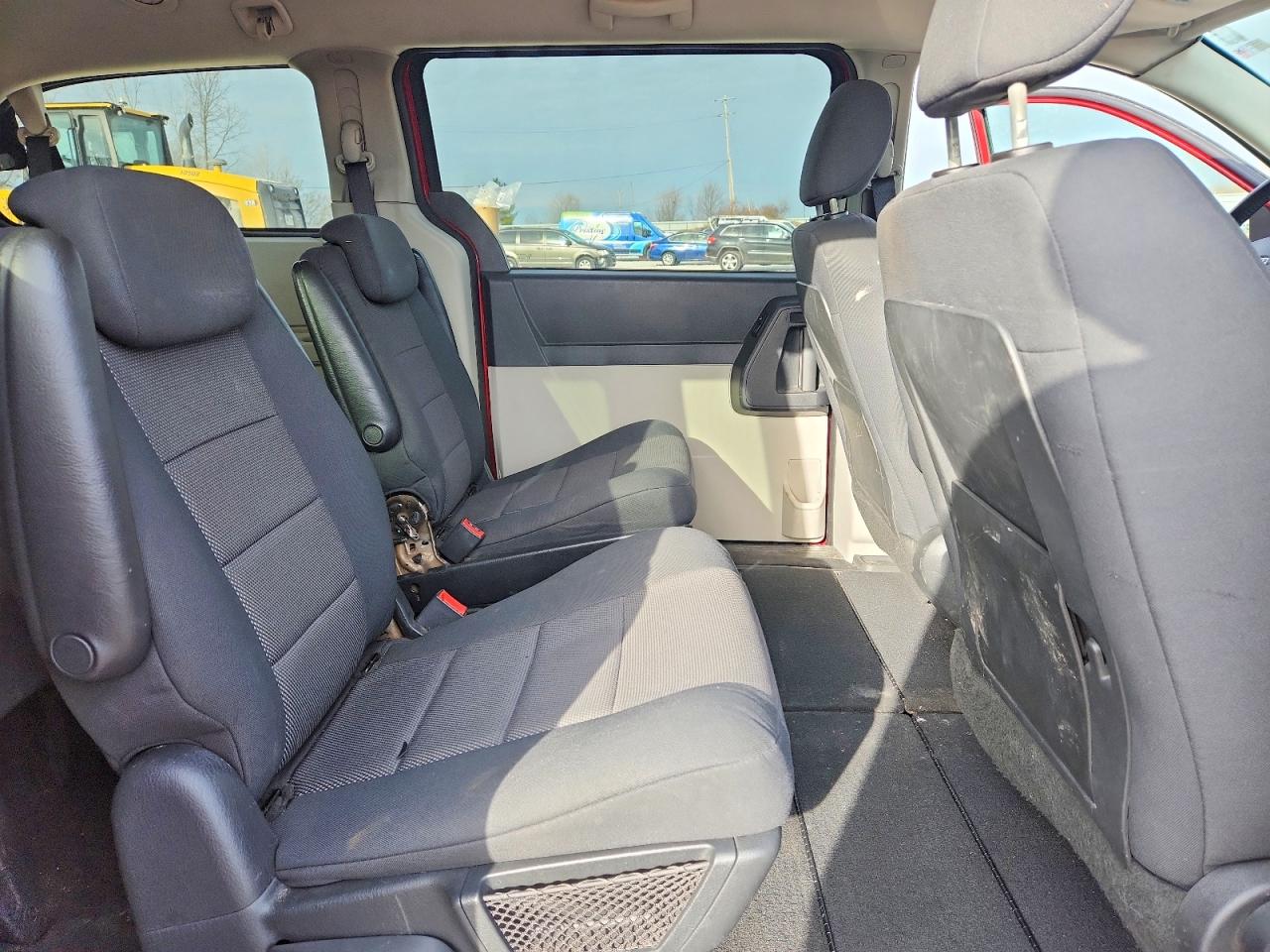 Dodge Caravan Sxt