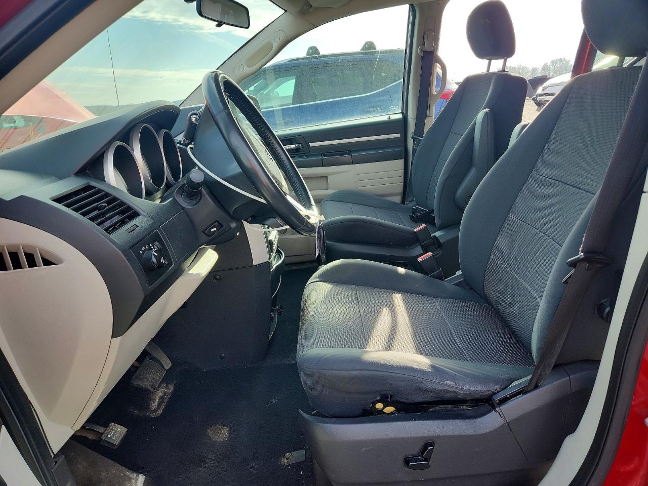 Dodge Caravan Sxt