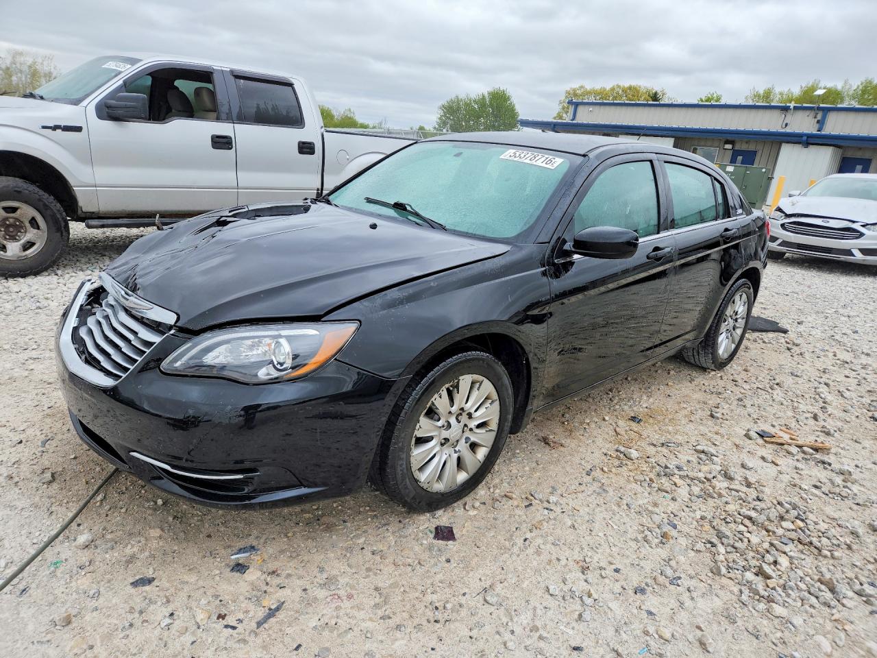 Salvage Chrysler 200 Image