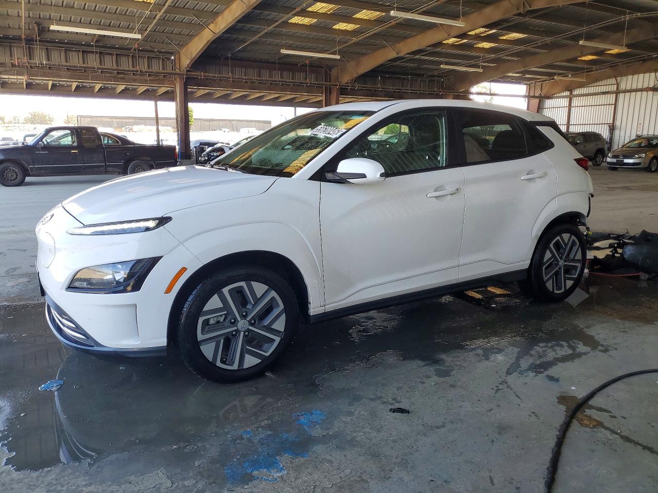 Salvage Hyundai KONA Image