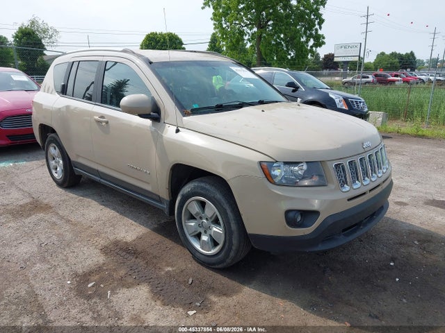 Salvage Jeep Compass Image