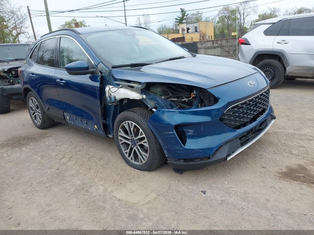 Salvage Ford Escape Image