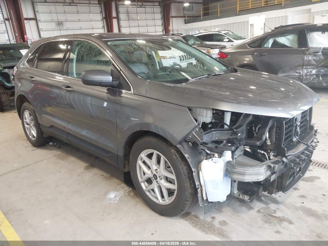 Salvage Ford Edge Image