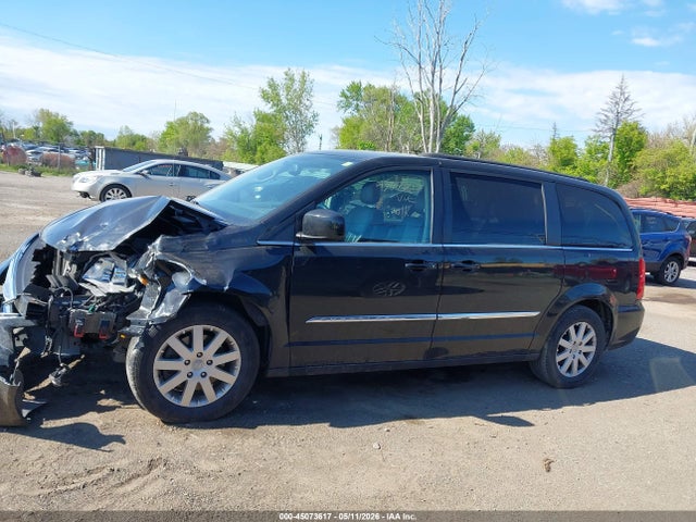 Chrysler Town & Country Touring