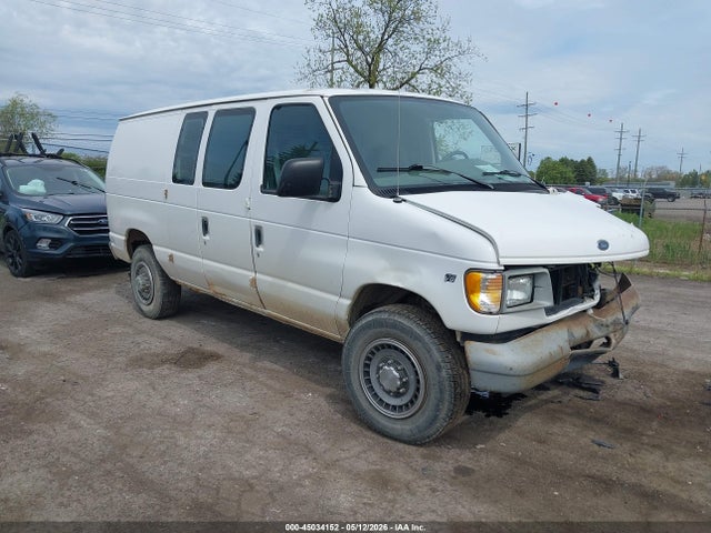 Salvage Ford E-350 Image