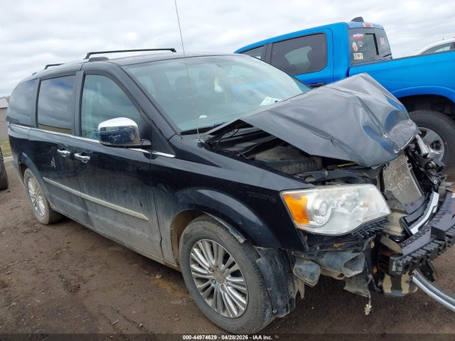 Chrysler Town & Country Limited