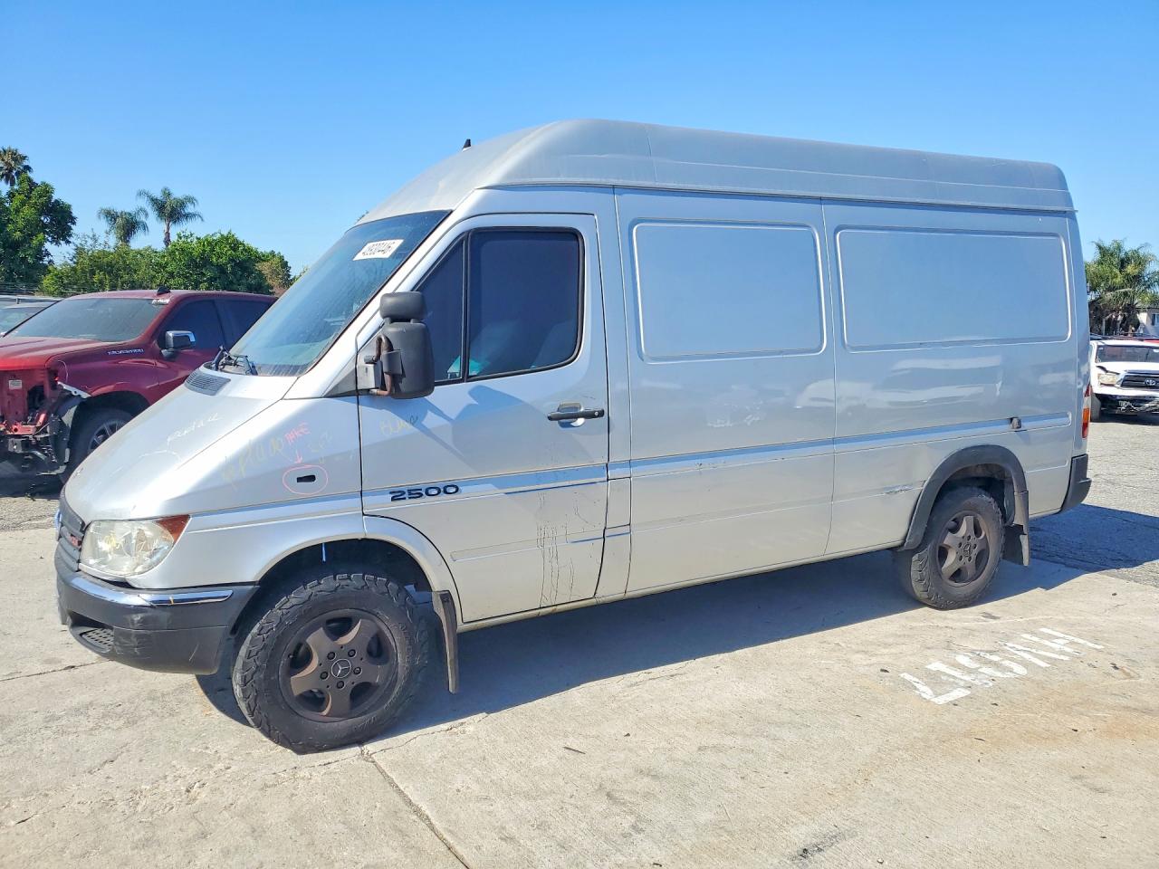 Salvage Dodge Sprinter Image